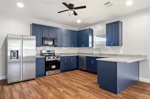 18473 Novarra Dr, Conroe, TX 77306 - Photo 7