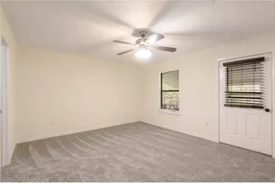 138 Summer Place #B, Huntsville, TX 77340 - Photo 11
