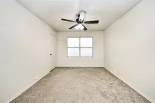 915 Grand Plains Dr, Houston, TX 77090 - Photo 25