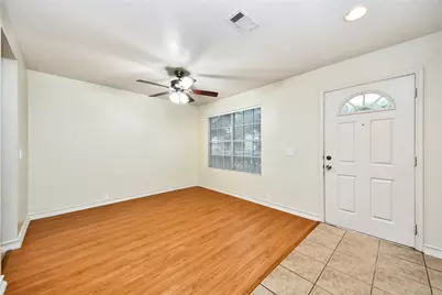 915 Grand Plains Drive, Houston, TX 77090 - Photo 17