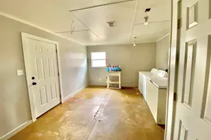 2500 E Houston Ave, Crockett, TX 75835 - Photo 13