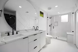 1310 Walton St, Houston, TX 77009 - Photo 11