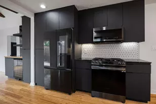 1310 Walton St, Houston, TX 77009 - Photo 7