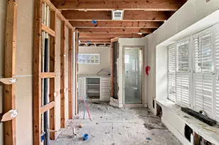 2015 Wilburforce St, Houston, TX 77091 - Photo 11
