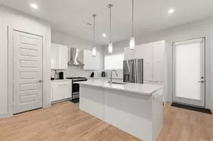 5722 Rucio Ln, Houston, TX 77092 - Photo 5