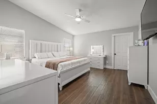 550 Slumberwood Dr, Houston, TX 77013 - Photo 15