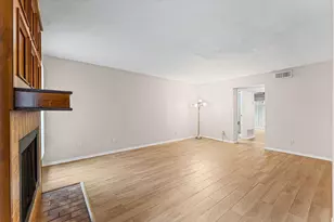5917 Fairdale Ln, Houston, TX 77057 - Photo 3