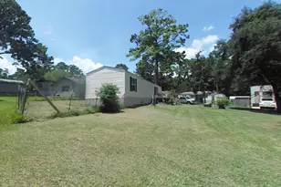 152 E Oak Shadows, Onalaska, TX 77360 - Photo 3