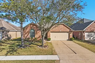2625 Emerald Springs Ct, Pearland, TX 77584 - Photo 1