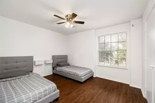 2042 Mickle Creek Dr, Houston, TX 77049 - Photo 17