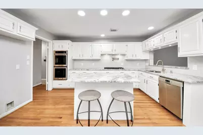 3110 Amesbury Court, Sugar Land, TX 77478 - Photo 7