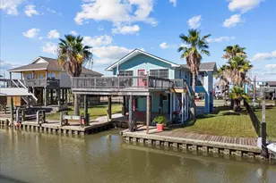 324 Shark Ln, Surfside Beach, TX 77541 - Photo 3