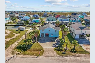 324 Shark Lane, Surfside Beach, TX 77541 - Photo 7
