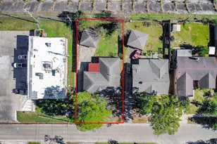 8011 La Roche Ln, Houston, TX 77036 - Photo 45