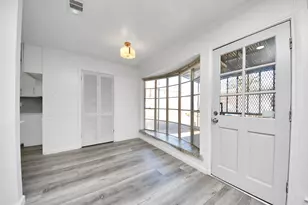 8011 La Roche Ln, Houston, TX 77036 - Photo 25