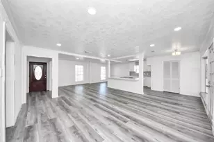 8011 La Roche Ln, Houston, TX 77036 - Photo 13