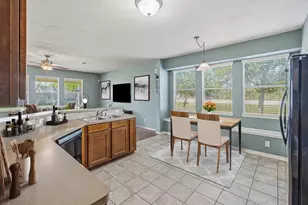 5002 Creekside Ave, Baytown, TX 77523 - Photo 9