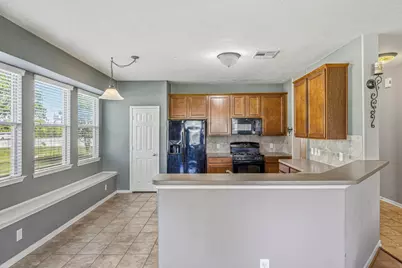 5002 Creekside Avenue, Baytown, TX 77523 - Photo 13