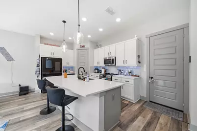 10965 Swang Link Drive, Houston, TX 77043 - Photo 9