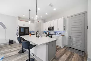 10965 Swang Link Dr, Houston, TX 77043 - Photo 11