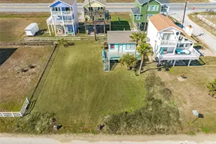 17404 Bristow Dr, Galveston, TX 77554 - Photo 5