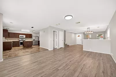 15007 Sugar Sands Drive, Sugar Land, TX 77498 - Photo 11