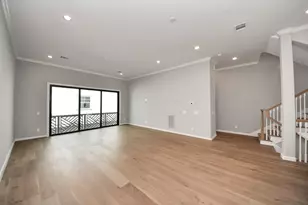 4026 Blossom St, Houston, TX 77007 - Photo 9