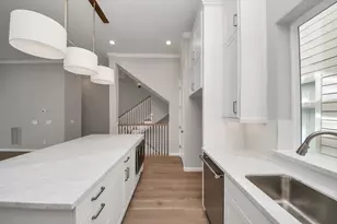 4026 Blossom St, Houston, TX 77007 - Photo 17