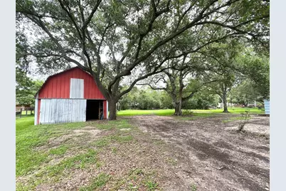 2206 Nancy Lou Street, El Campo, TX 77437 - Photo 33