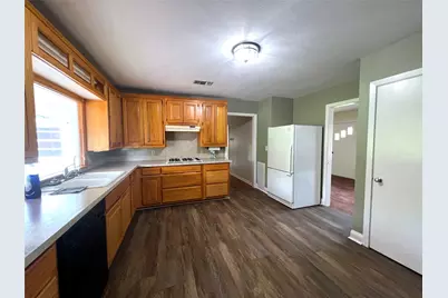2206 Nancy Lou Street, El Campo, TX 77437 - Photo 9