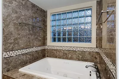 1111 Fleetwood Place Drive, Houston, TX 77079 - Photo 19