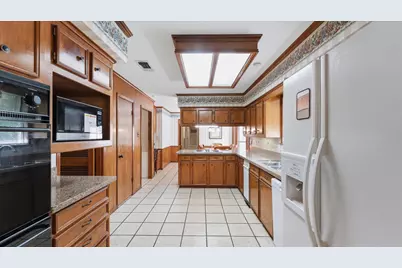 120 Hickory Street, Huntsville, TX 77320 - Photo 39