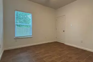 9834 Pelsey St Unit B St, Houston, TX 77029 - Photo 15