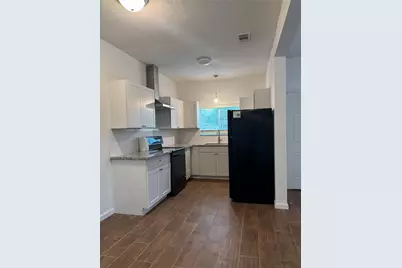 9834 Pelsey St Unit B Street, Houston, TX 77029 - Photo 13