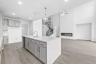 10711 Avanti Dr, Richmond, TX 77469 - Photo 7