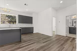 2707 Dennis St, Houston, TX 77004 - Photo 9