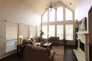 2033 Brodie Ln, Conroe, TX 77301 - Photo 9