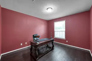 2033 Brodie Ln, Conroe, TX 77301 - Photo 7