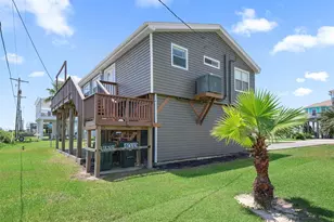 4039 San Jacinto Dr, Galveston, TX 77554 - Photo 7