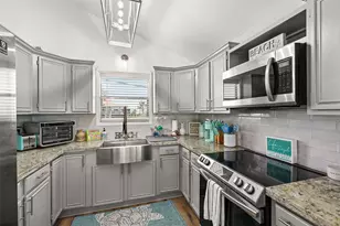 4039 San Jacinto Dr, Galveston, TX 77554 - Photo 19