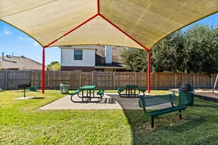 1010 Willow W Dr, Houston, TX 77073 - Photo 39