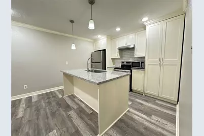 7303 Gulf Freeway #903, Houston, TX 77017 - Photo 1