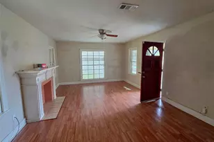 5011 Ave N 1/2, Galveston, TX 77551 - Photo 5