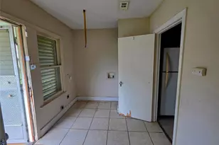5011 Ave N 1/2, Galveston, TX 77551 - Photo 17