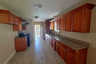 5011 Ave N 1/2, Galveston, TX 77551 - Photo 9