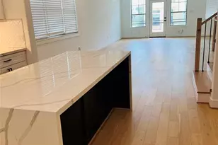 1103 W 15th 1/2 St, Houston, TX 77008 - Photo 11