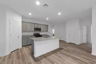 5650 Spoonbill, Orange, TX 77632 - Photo 3