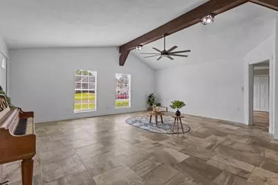 305 Circle Dr, Bridge City, TX 77611 - Photo 9