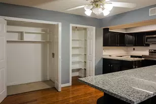 10526 Hammerly Blvd, Houston, TX 77043 - Photo 7