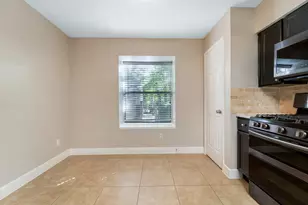 30 Willowwood Cir, The Woodlands, TX 77381 - Photo 11